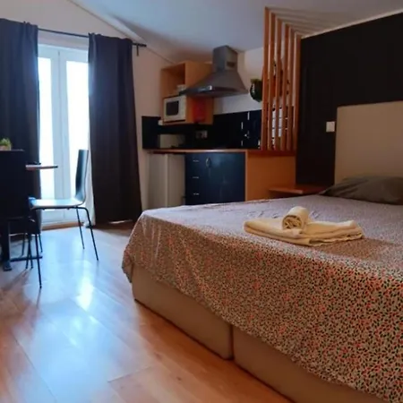 Metro Campanha Apartment *